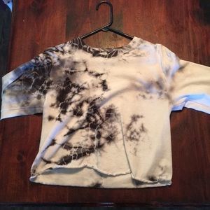 Black gray and white tie-dye long sleeve crop top